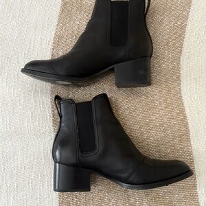 Rag & Bone Black Leather Ankle Boots - 6 - EUC